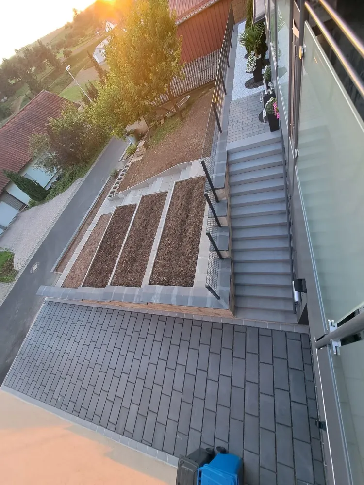 Hangtreppen & Terrassenbeete